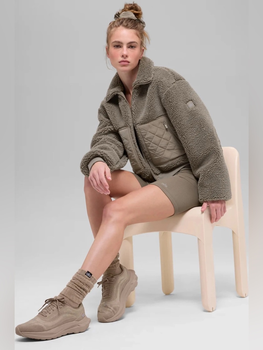 NWOT Alo Sherpa Edge Fleece Jacket in Light Cocoa